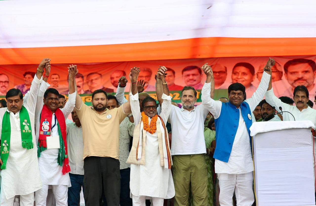 Bihar Elections Opposition Plans Rahul Gandhi Tejashwi Yadav Joint Rallies