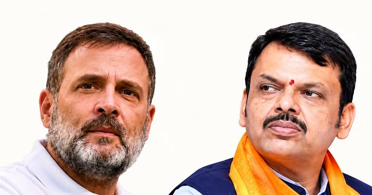 Rahul Gandhi is advised by Maharashtra Chief Minister Fadnavis to leave the Congress and pursue stand-up comedy