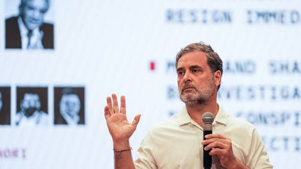 Delhi traders warn of a Rs 10,000-crore damage and demand that Congress postpone its November 1 rally.
